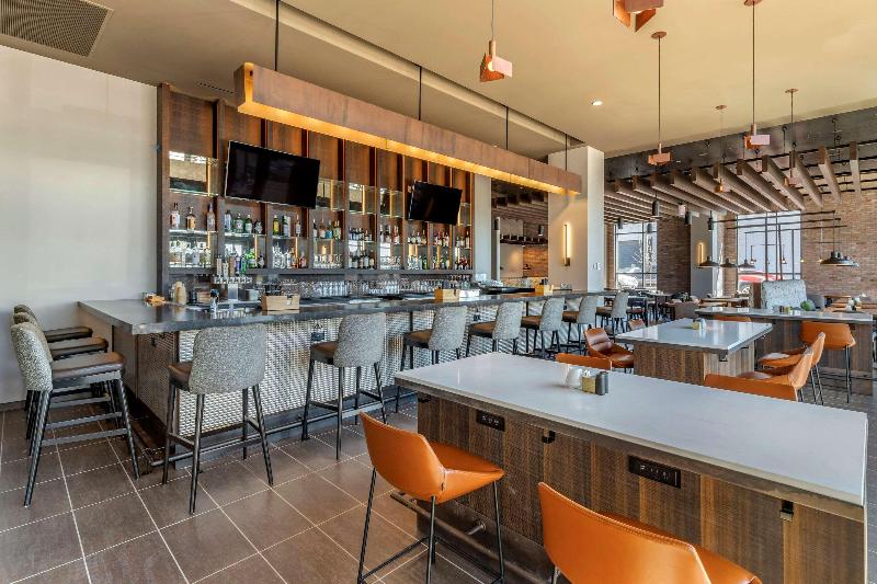 Cambria Hotel Washington D.C. Navy Yard Riverfront