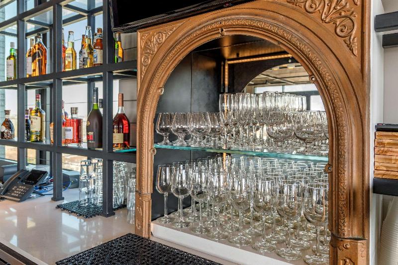 Cambria Hotel Washington D.C. Navy Yard Riverfront