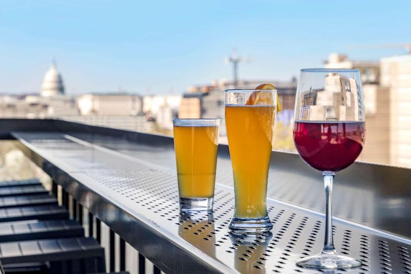 Cambria Hotel Washington D.C. Navy Yard Riverfront