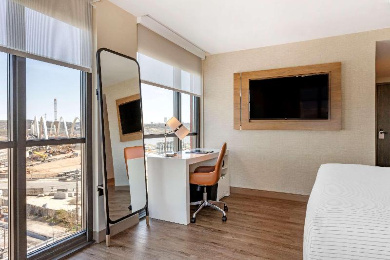 Cambria Hotel Washington D.C. Navy Yard Riverfront