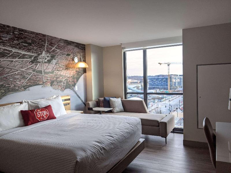 Cambria Hotel Washington D.C. Navy Yard Riverfront