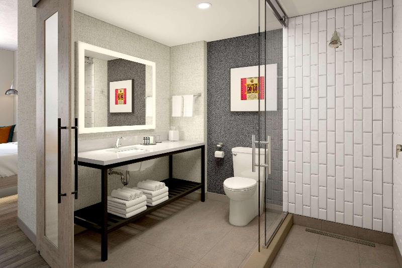 Cambria Hotel Washington D.C. Navy Yard Riverfront