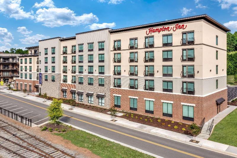 Hampton Inn By Hilton Blue Ridge image