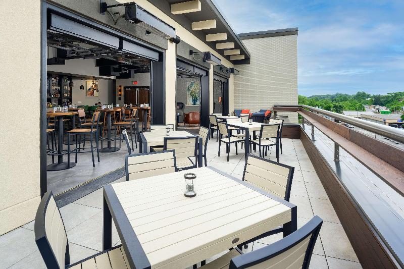 Hampton Inn By Hilton Blue Ridge image