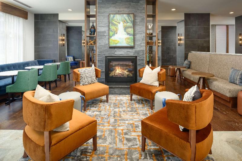 Hampton Inn By Hilton Blue Ridge image