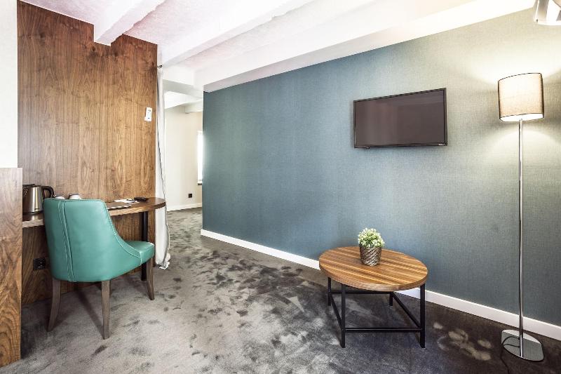 Nomad Luxury Suites image