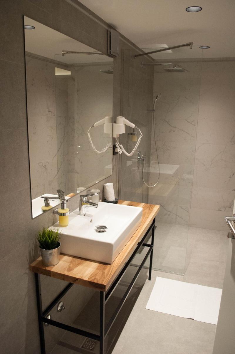 Nomad Luxury Suites image