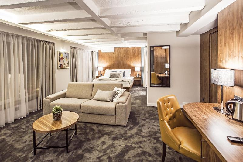 Nomad Luxury Suites image