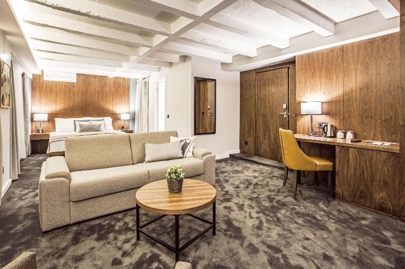 Nomad Luxury Suites image