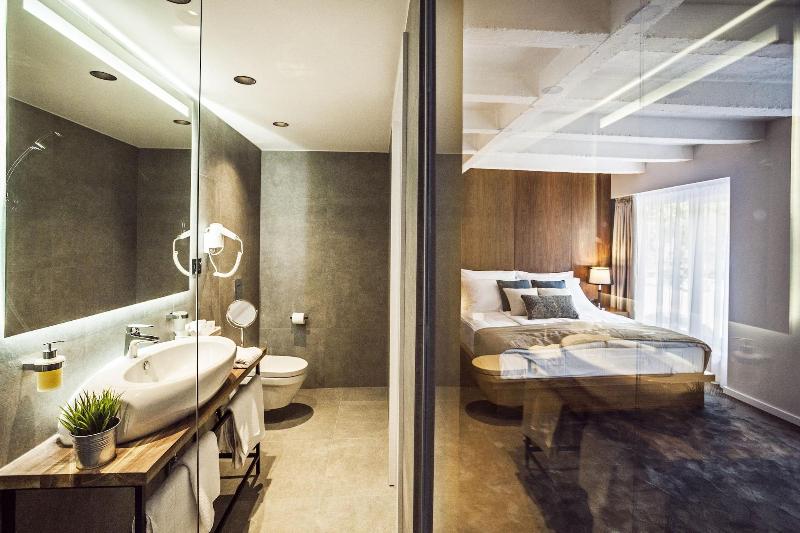 Nomad Luxury Suites image