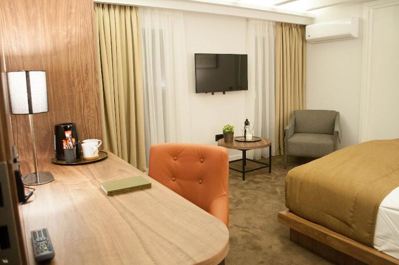 Nomad Luxury Suites image