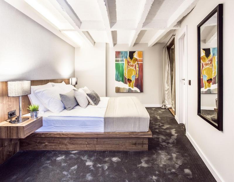 Nomad Luxury Suites image