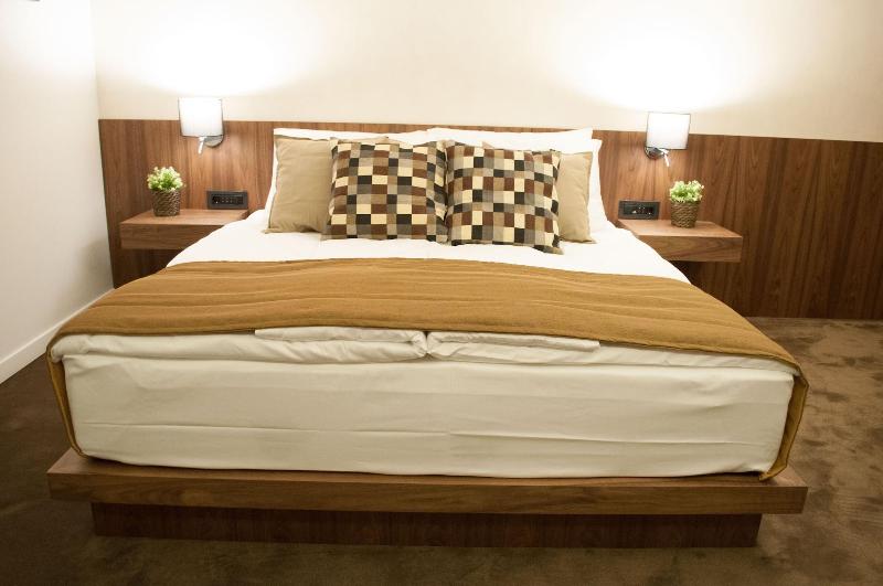 Nomad Luxury Suites image