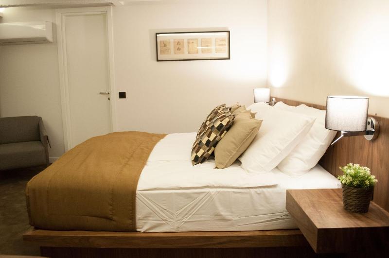 Nomad Luxury Suites image