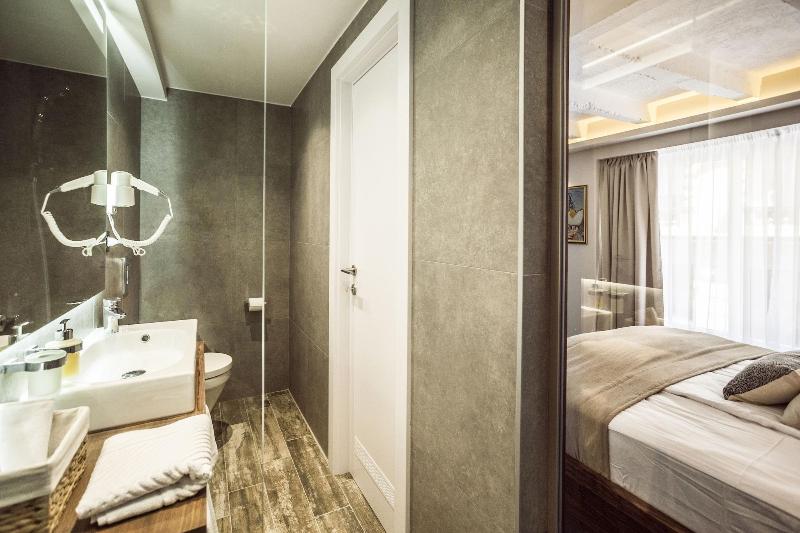 Nomad Luxury Suites image