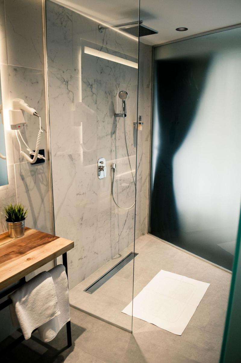 Nomad Luxury Suites image