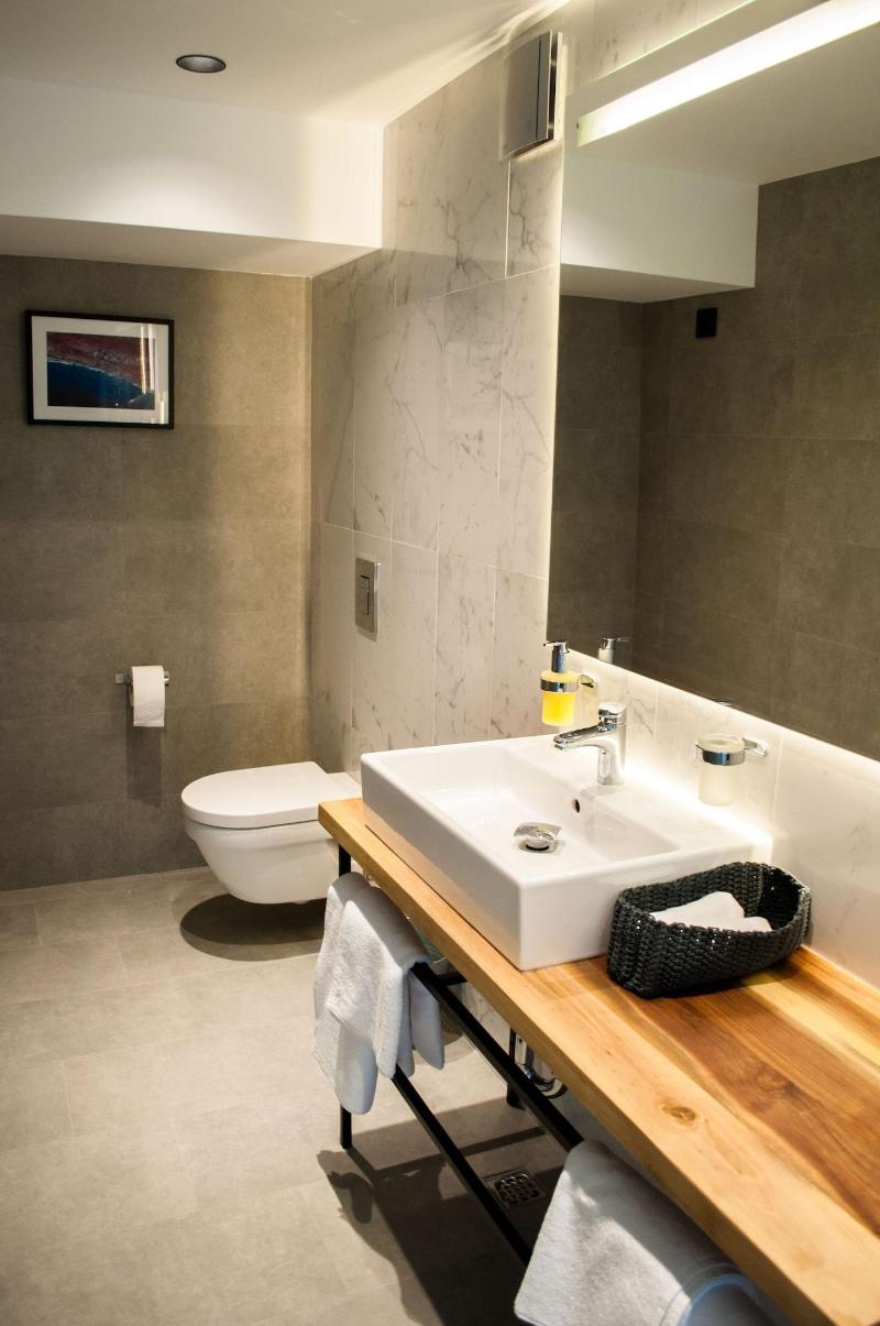Nomad Luxury Suites image