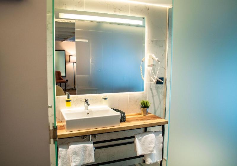 Nomad Luxury Suites image
