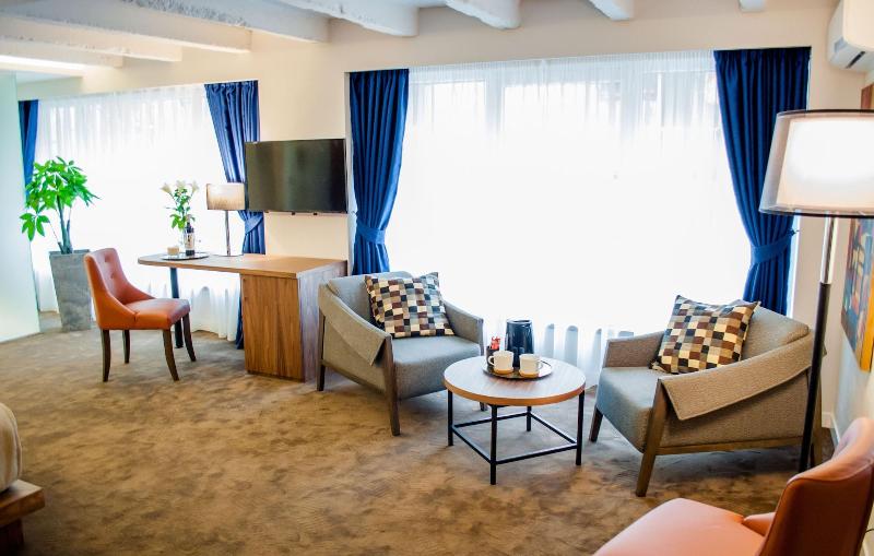 Nomad Luxury Suites image