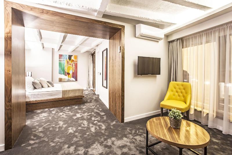 Nomad Luxury Suites image