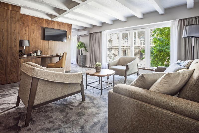 Nomad Luxury Suites image