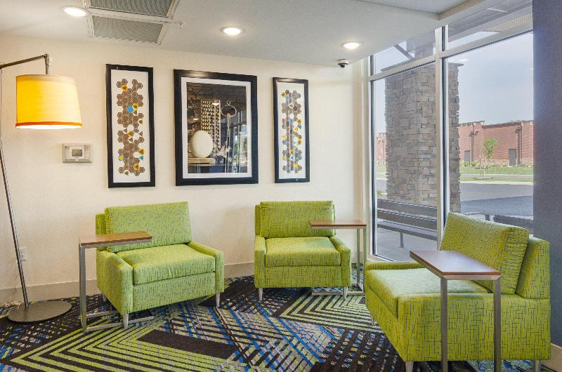 Holiday Inn Express & Suites Abingdon image