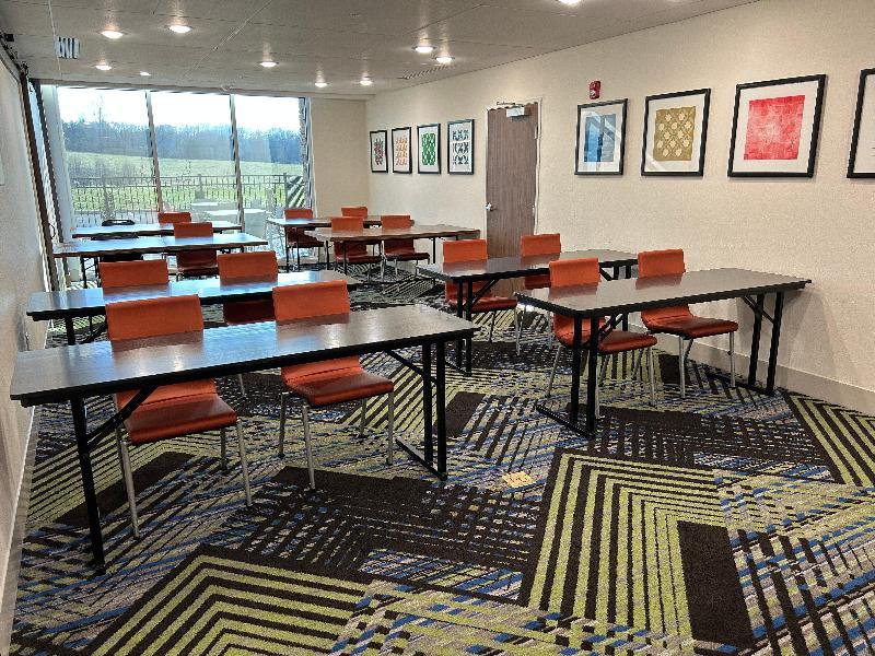 Holiday Inn Express & Suites Abingdon image