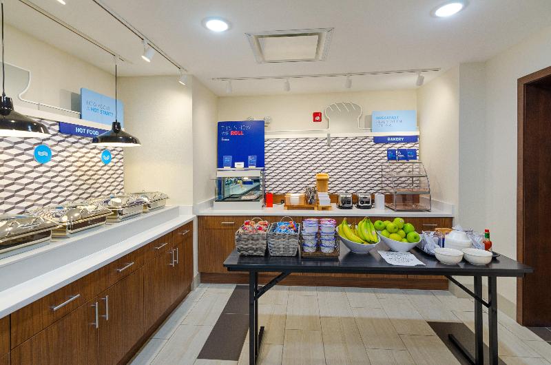 Holiday Inn Express & Suites Abingdon image