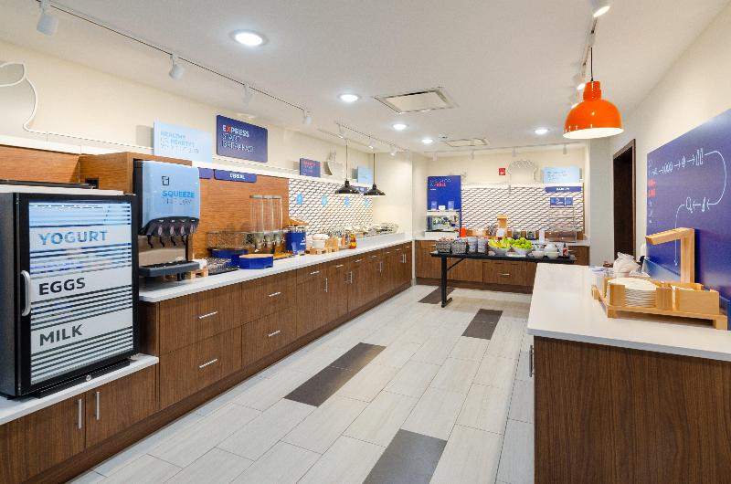 Holiday Inn Express & Suites Abingdon image