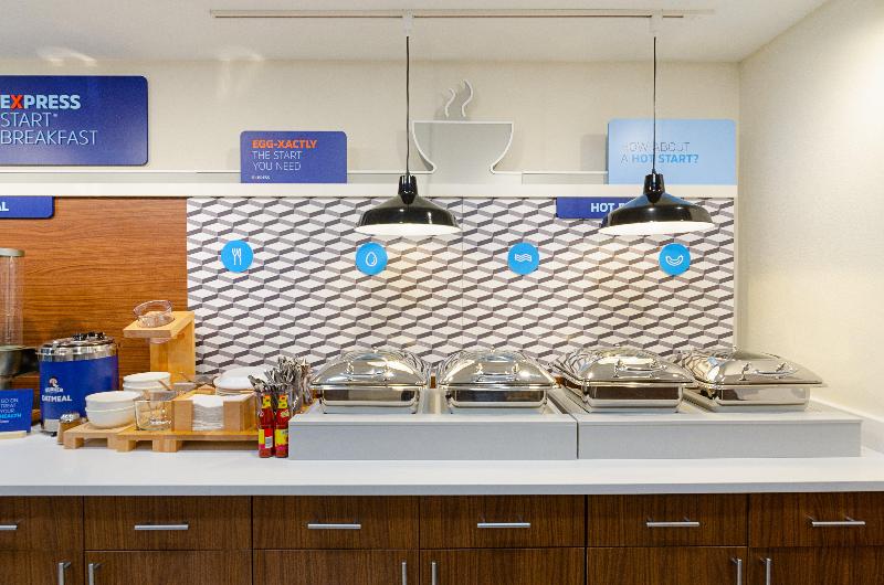 Holiday Inn Express & Suites Abingdon image