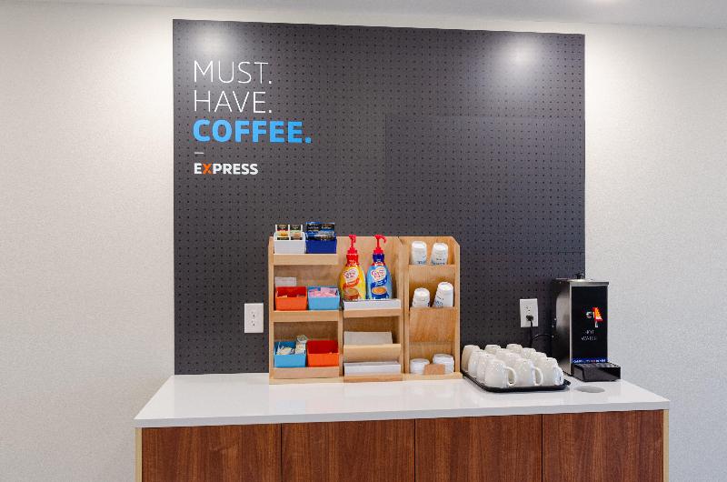 Holiday Inn Express & Suites Abingdon image