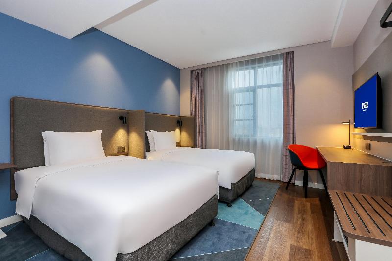 Holiday Inn Express  Jingdezhen Taoxichuan image