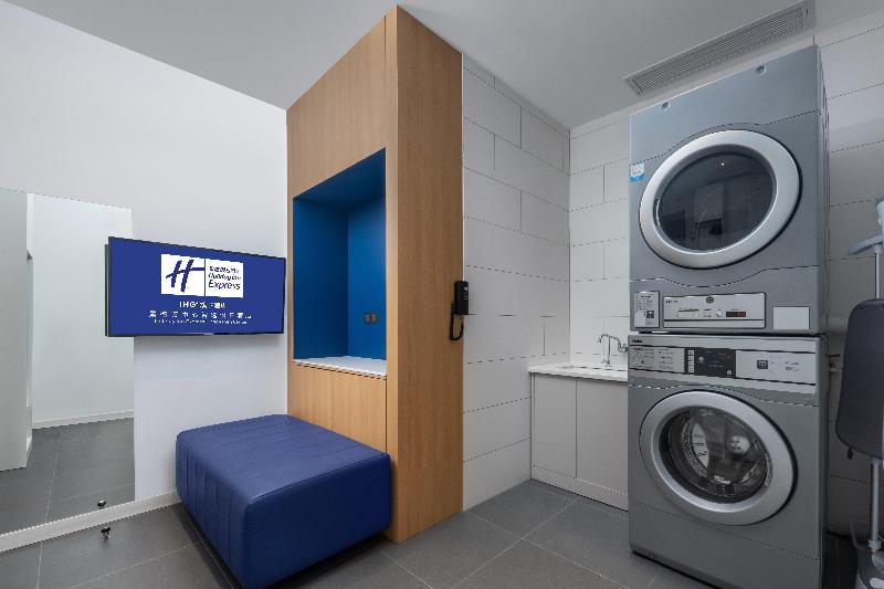 Holiday Inn Express  Jingdezhen Taoxichuan image