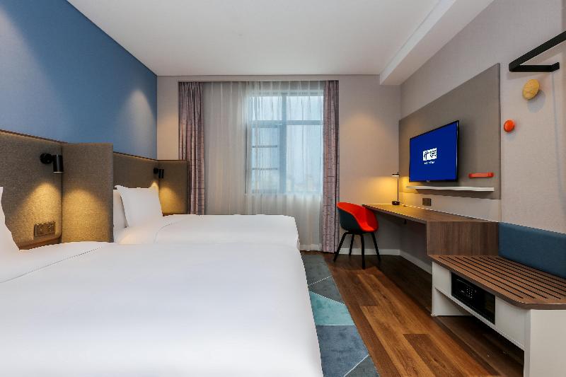 Holiday Inn Express  Jingdezhen Taoxichuan image