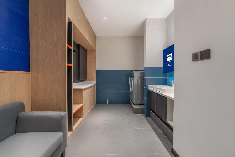 Holiday Inn Express Yangquan City Center image