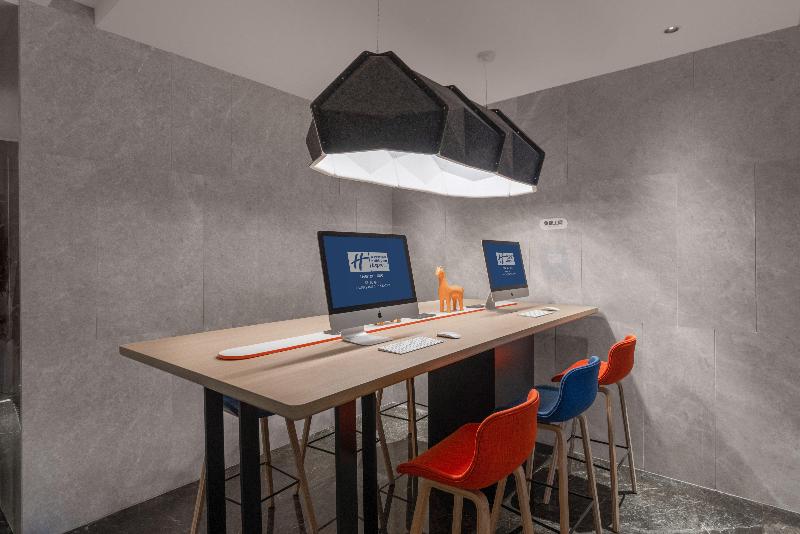 Holiday Inn Express Yangquan City Center image