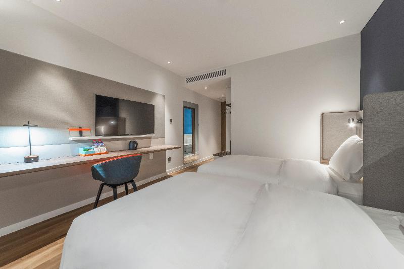 Holiday Inn Express Yangquan City Center image
