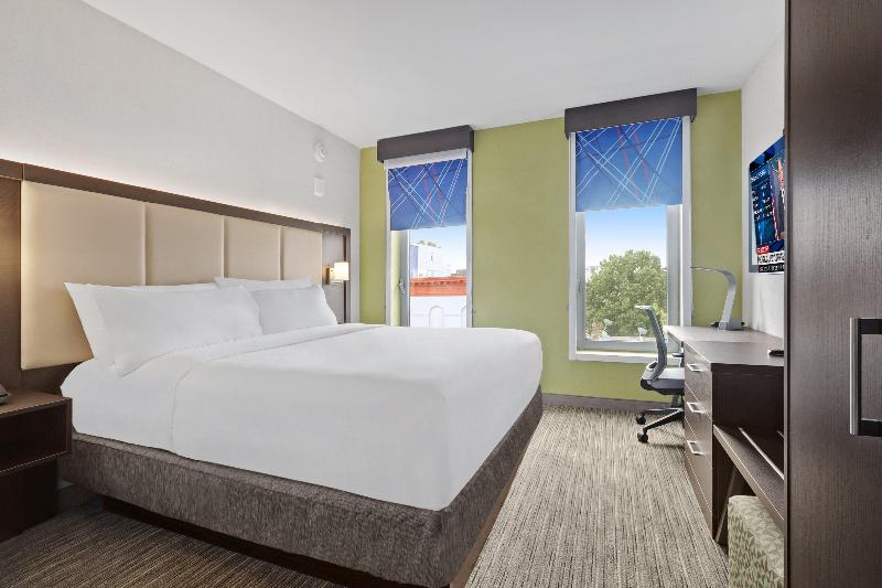 Hotel 1200 image