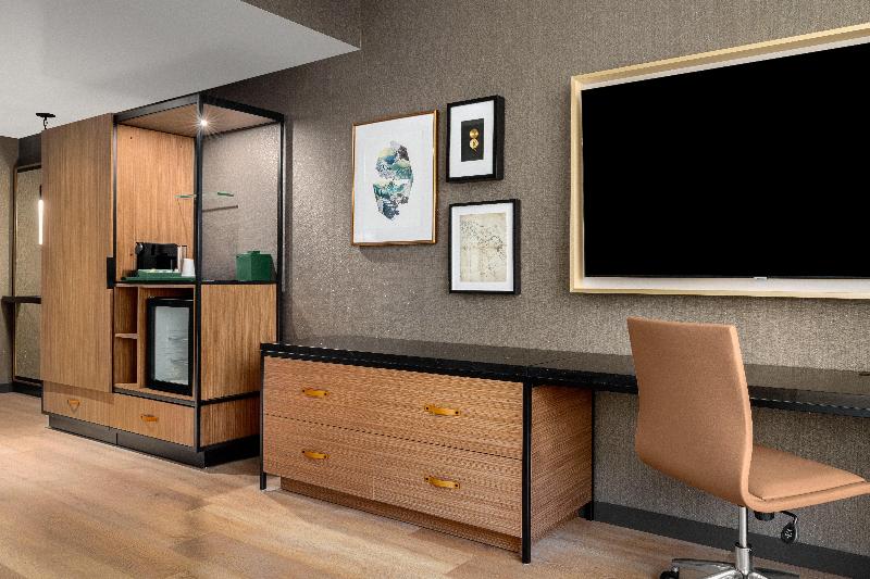 Hotel Indigo Vancouver Dwtn – Portland Area image
