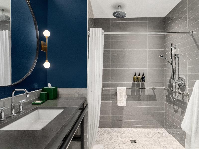 Hotel Indigo Vancouver Dwtn – Portland Area image