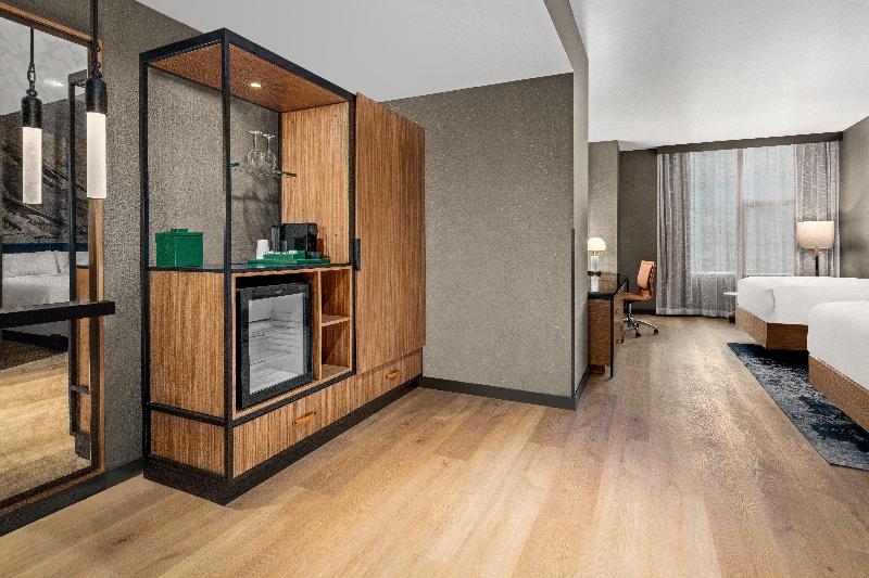 Hotel Indigo Vancouver Dwtn – Portland Area image