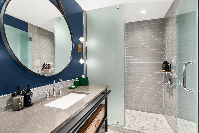 Hotel Indigo Vancouver Dwtn – Portland Area image