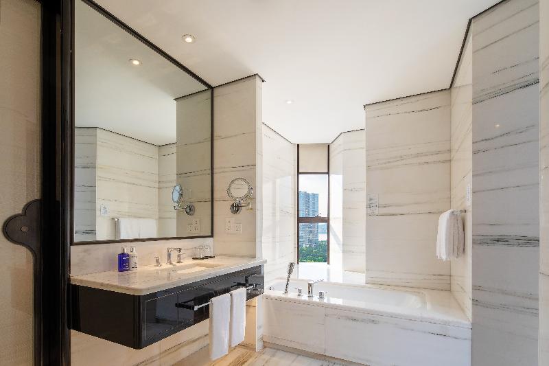 VOCO Hangzhou Binjiang Minghao,An IHG Hotel image
