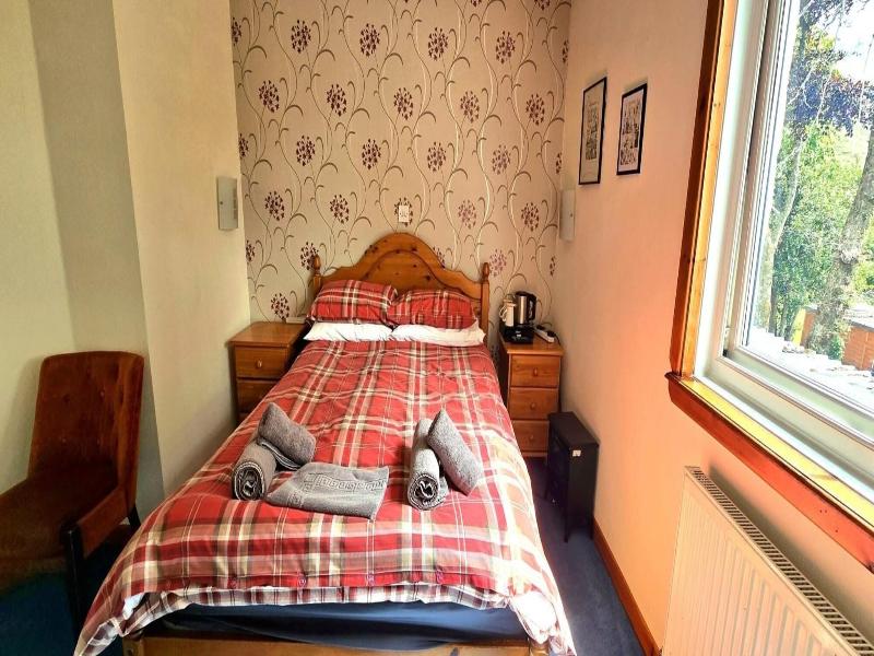 Strathcarron Hotel image