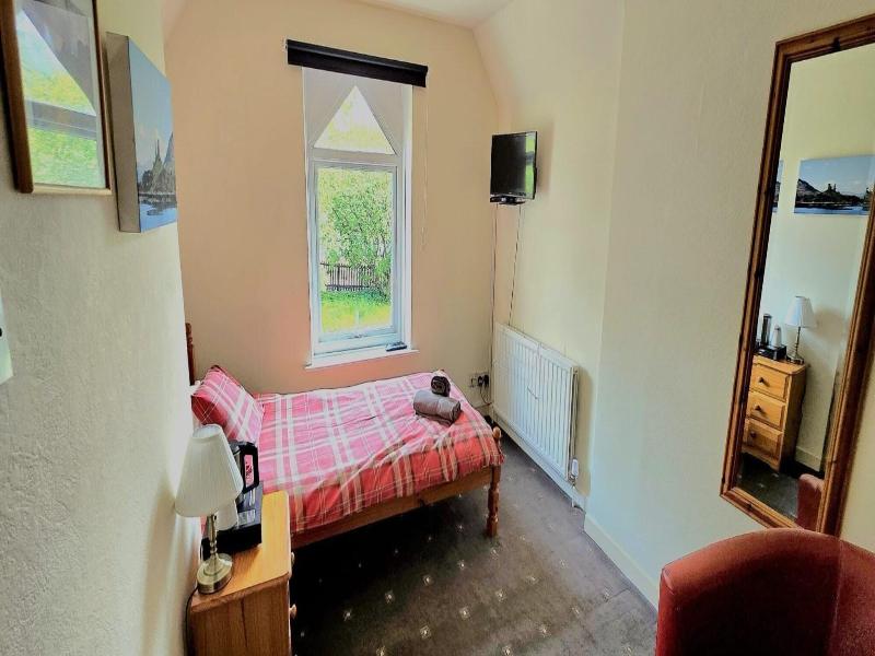 Strathcarron Hotel image