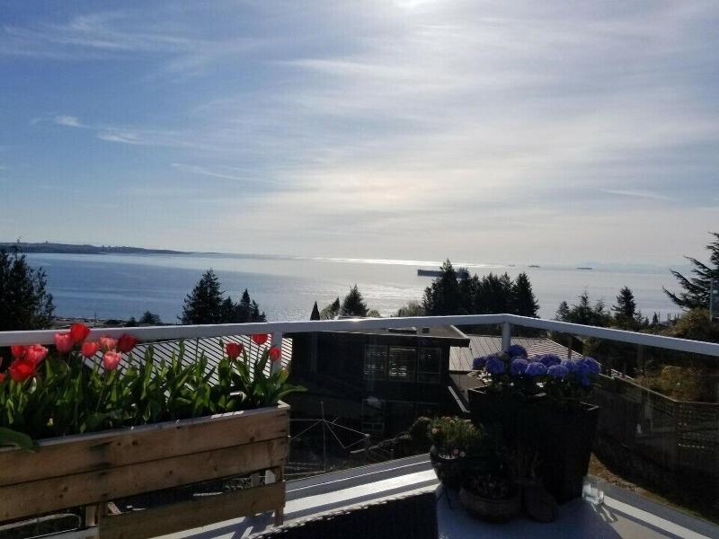 Victoria Ocean View B&B House image