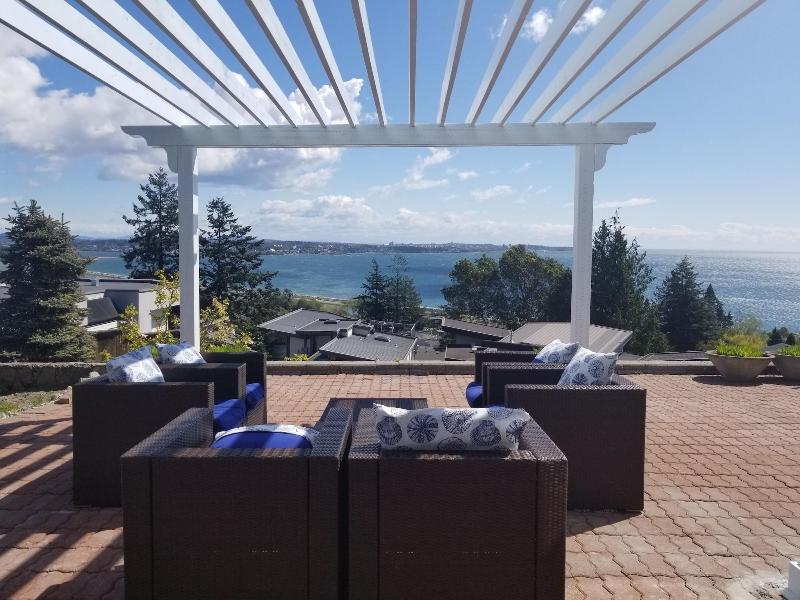 Victoria Ocean View B&B House image