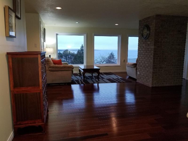 Victoria Ocean View B&B House image
