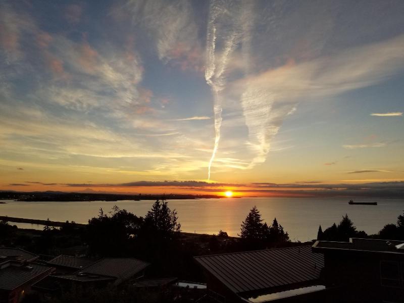 Victoria Ocean View B&B House image