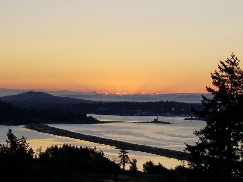 Victoria Ocean View B&B House image